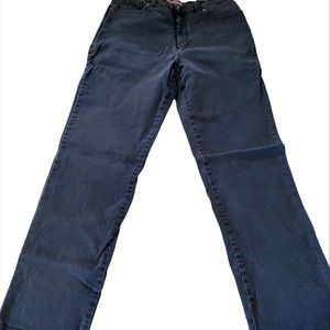 GLORIA VANDERBILT Black Jeans